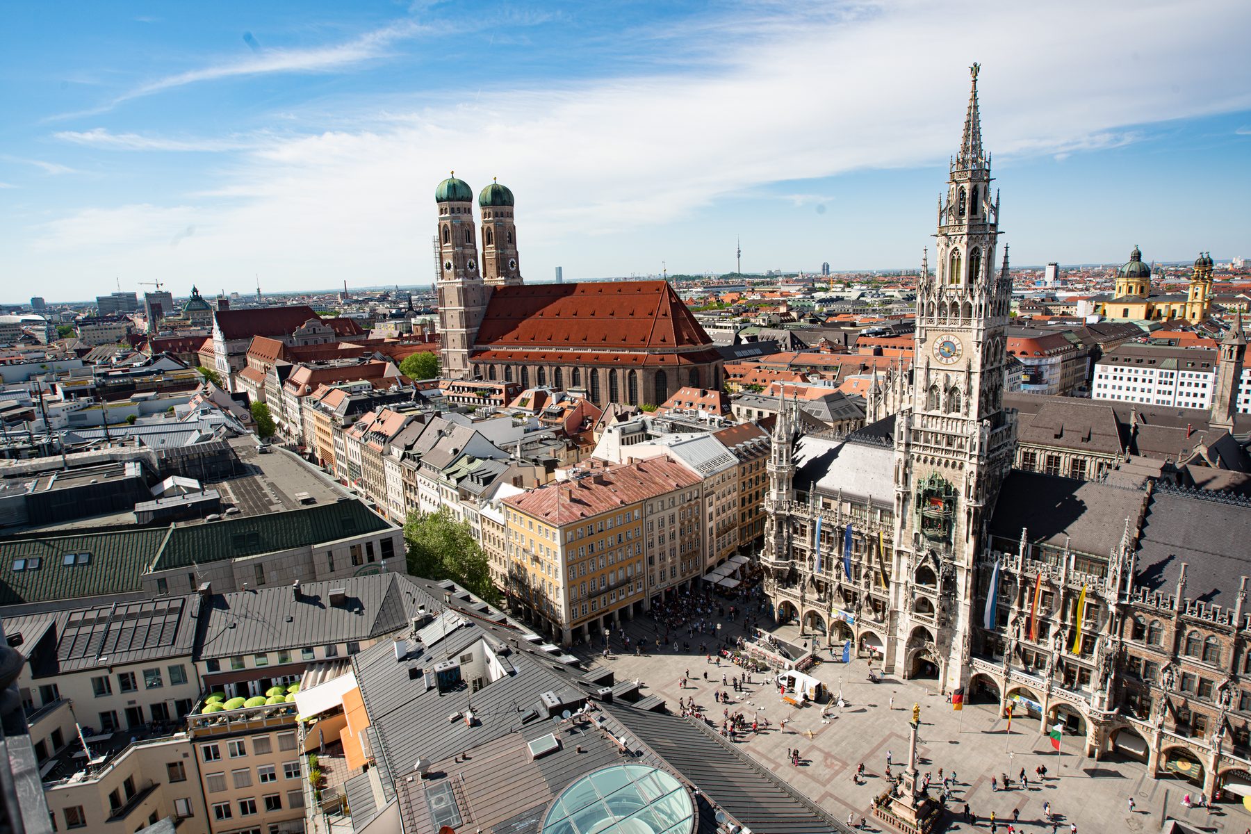 Change Management Beratung München bei CEx: Marienplatz und Frauenkirche in München aus der Luft